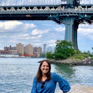 Meet your Posher, Leora